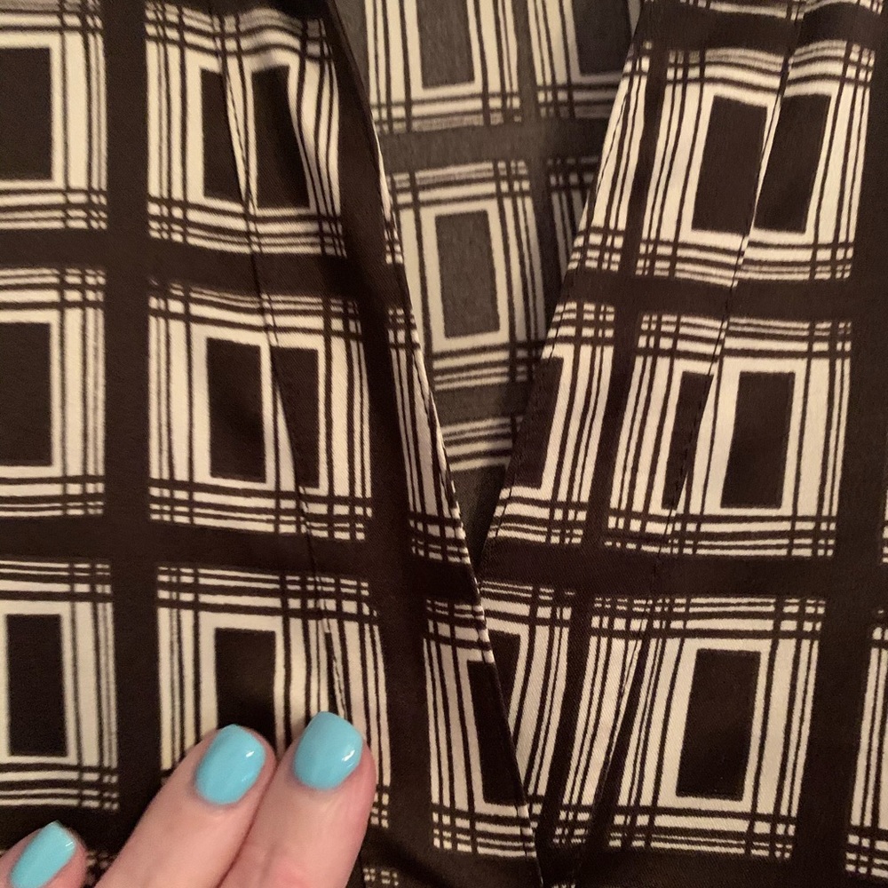 Vneck button down - Picture 2 of 5